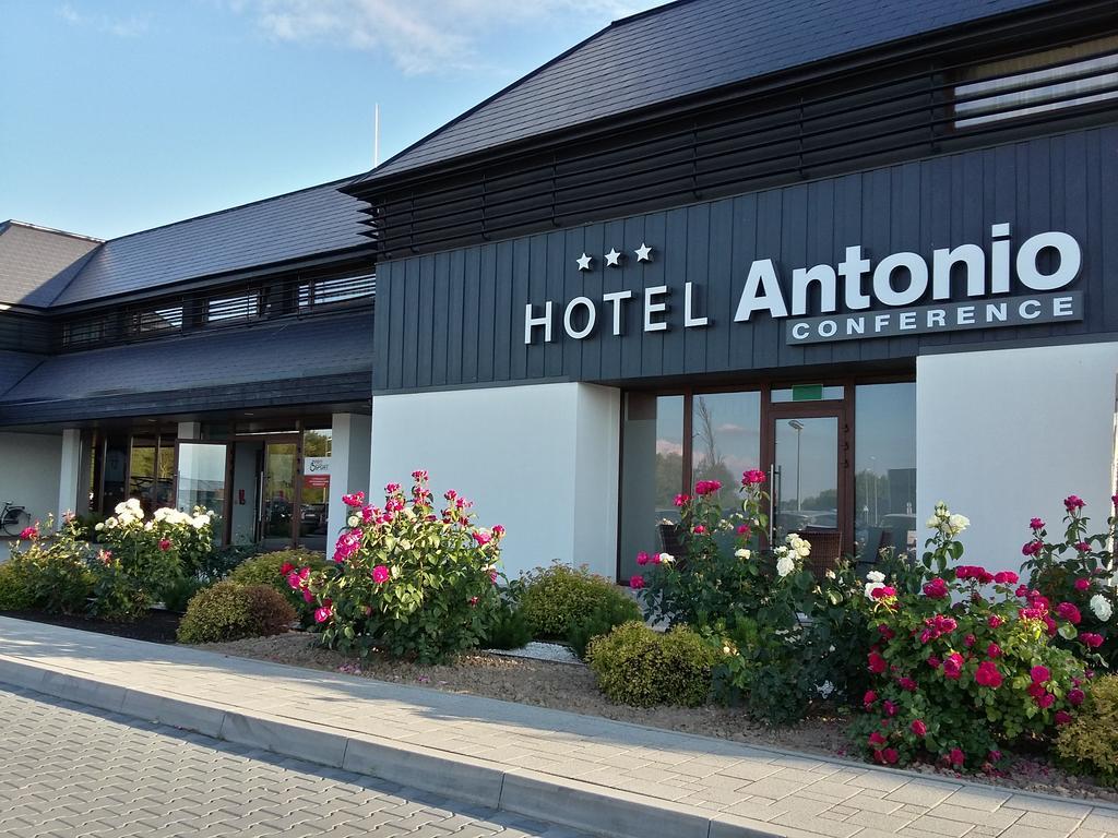 Hotel Antonio Conference Brzeg Luaran gambar